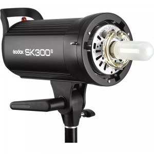 Flash P/ Estúdio Fotográfico Godox Sk300ii Greika Tocha 220v